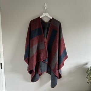 BB Dakota Red Black Reversible Poncho One Size